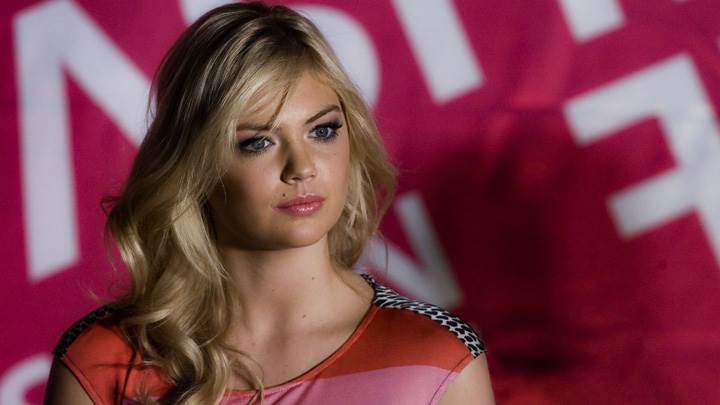 Kate Upton Pink Lips At Liverpool Fashion Fest Spring-Summer